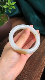 手镯)和田玉糖白玉,白,玉质温润细腻