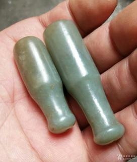 两个和田玉老烟嘴