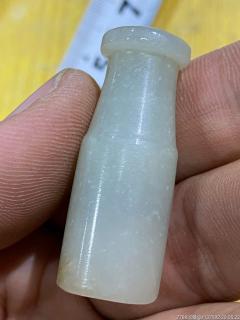 清代和田玉烟嘴一个